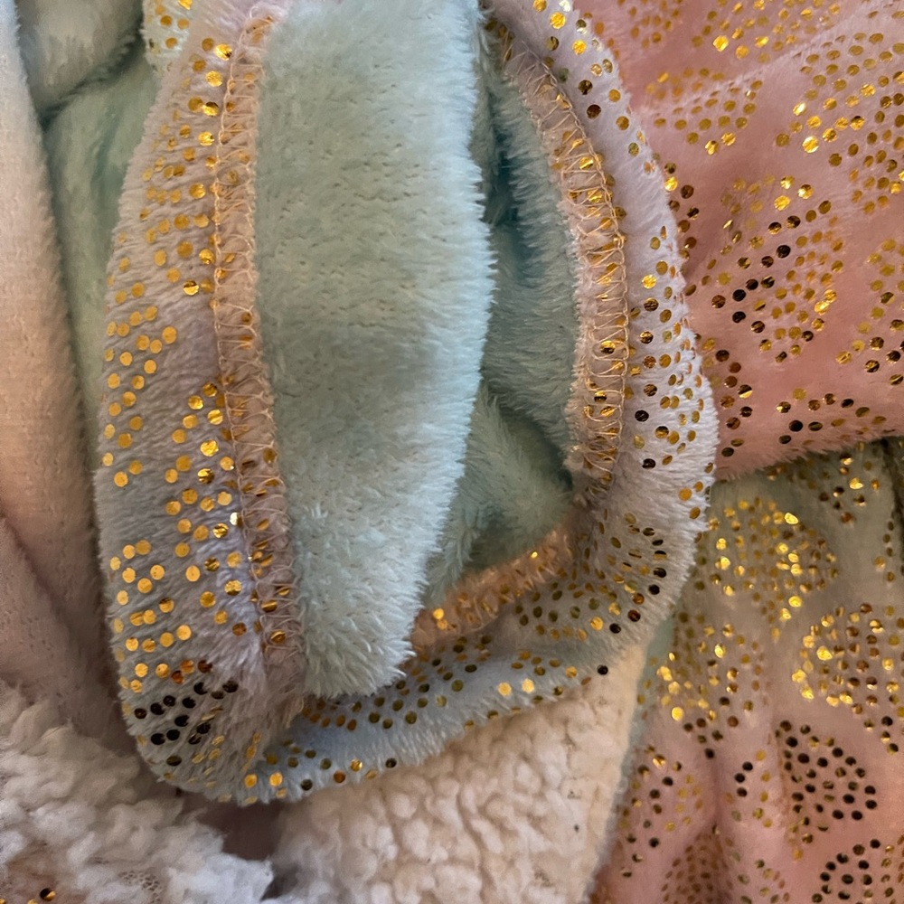 Girls Mermaid Robe! - Picture 4 of 4